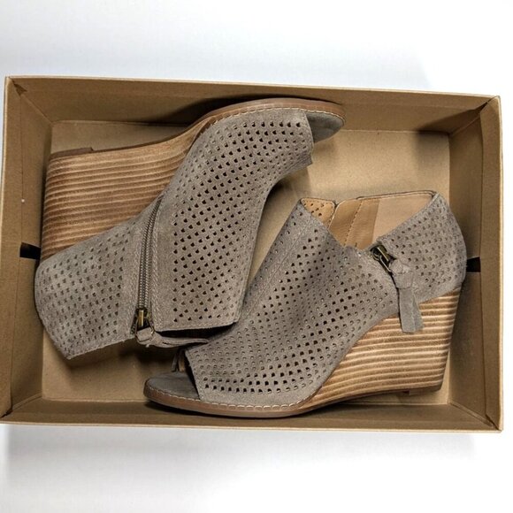 Lucky Brand Womens Brindle Cow Suede Peep-Toe Wedge Ankle Booties Size 7.5M - Picture 13 of 13